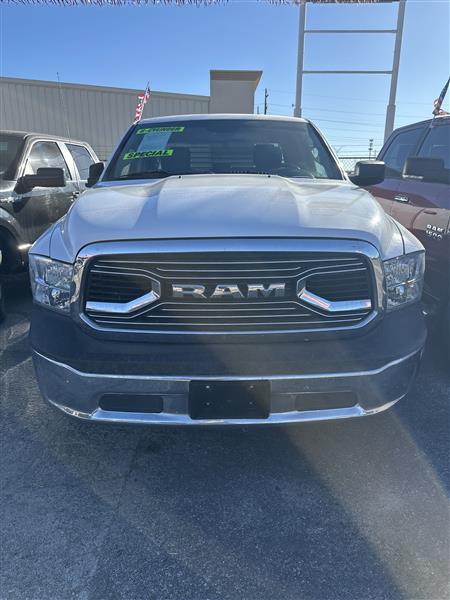 RAM 1500 Tradesman 4x2 Quad Cab 6'4" Box 2018