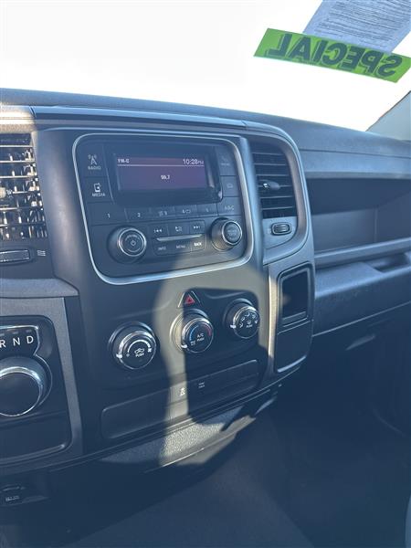 RAM 1500 Tradesman 4x2 Quad Cab 6'4" Box 2018