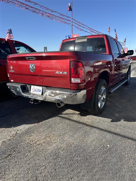 RAM 1500 4WD Crew Cab 140.5" Lone Star 2014