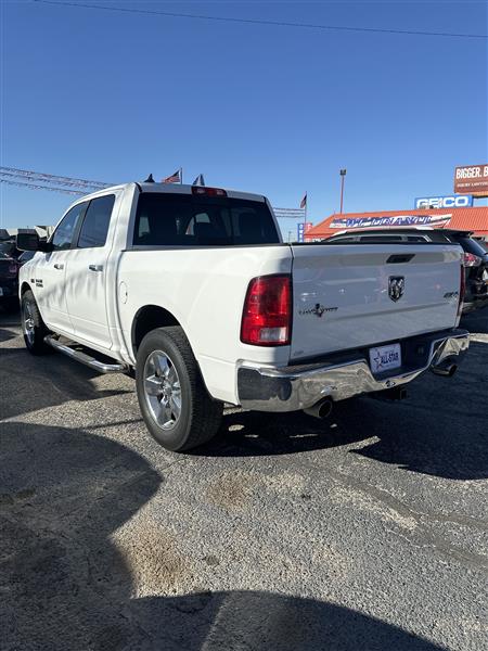 RAM 1500 4WD Crew Cab 140.5" Lone Star 2016