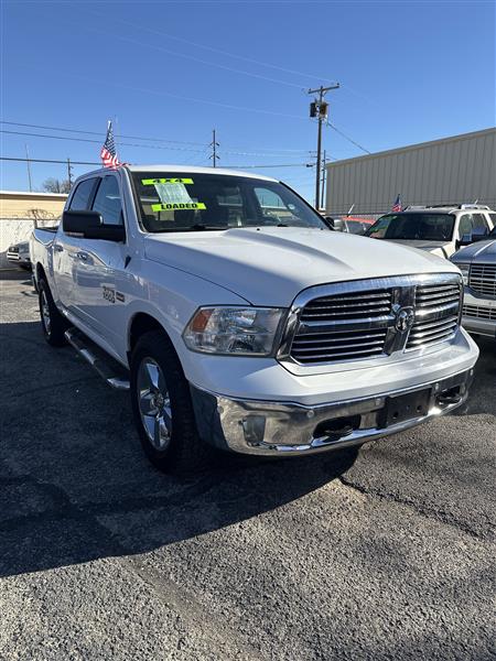 RAM 1500 4WD Crew Cab 140.5" Lone Star 2016
