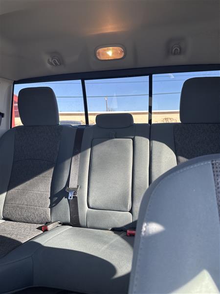 RAM 1500 4WD Crew Cab 140.5" Lone Star 2016