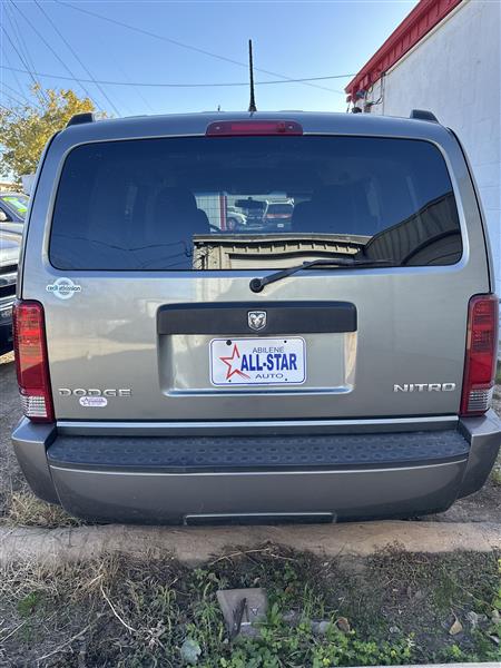 Dodge Nitro 2WD 4dr Heat 2011