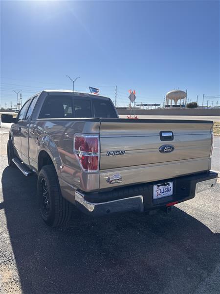 Ford F-150 2WD SuperCab 163" XLT w/HD Payload Pkg 2011
