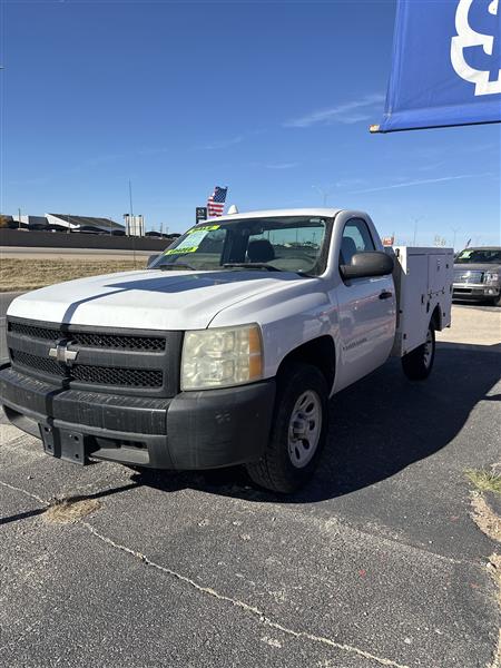 Chevrolet Silverado 1500 2WD Reg Cab 133.0" Work Truck 2008