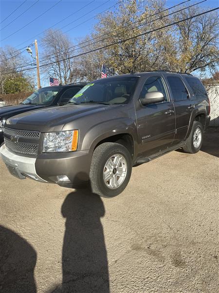 Chevrolet Tahoe 4WD 4dr 1500 LT 2011