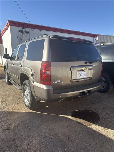 Chevrolet Tahoe 4WD 4dr 1500 LT 2011