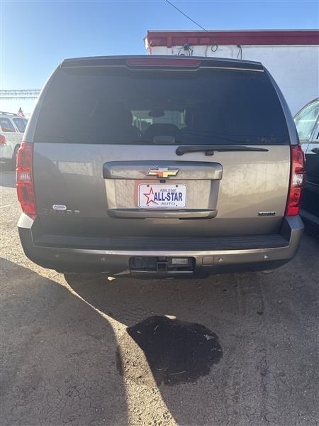 Chevrolet Tahoe 4WD 4dr 1500 LT 2011