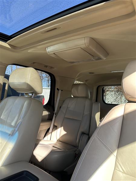 Chevrolet Tahoe 4WD 4dr 1500 LT 2011