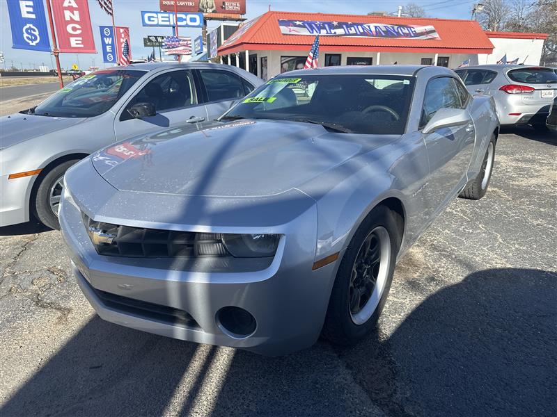 Chevrolet Camaro 2dr Cpe LS w/2LS 2013
