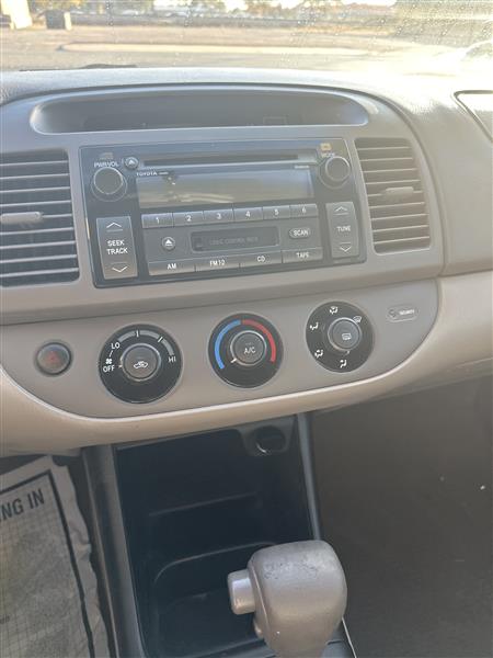Toyota Camry 4dr Sdn XLE V6 Auto (Natl) 2004