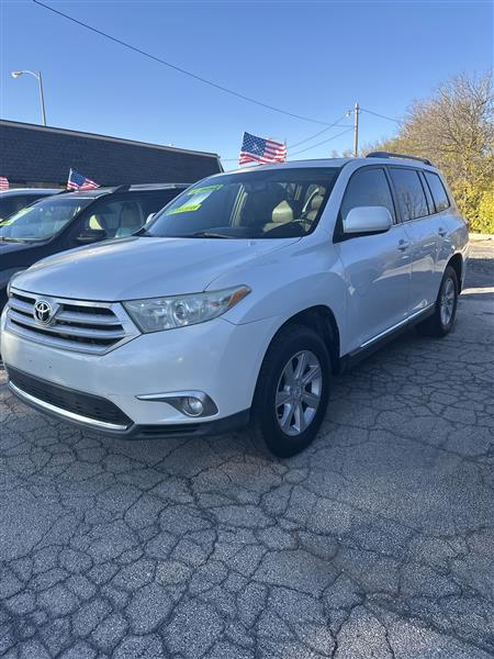 Toyota Highlander FWD 4dr V6 Base (Natl) 2011