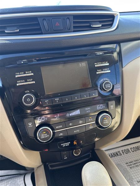 Nissan Rogue FWD 4dr SV 2015