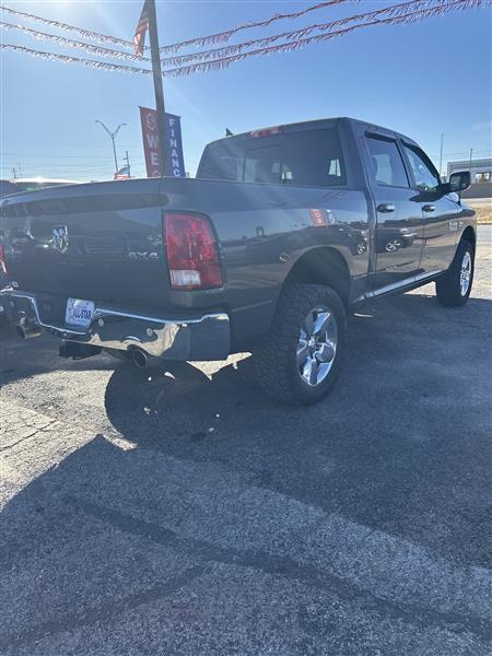 RAM 1500 4WD Crew Cab 140.5" Lone Star 2016
