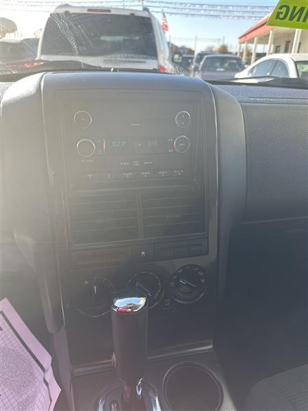 Ford Explorer RWD 4dr XLT 2010