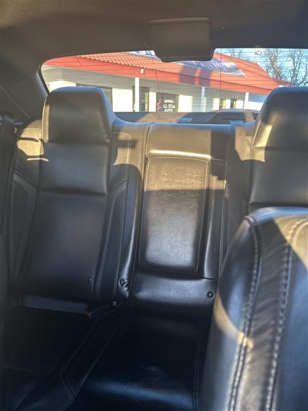 Dodge Challenger 2dr Cpe SXT Plus 2015