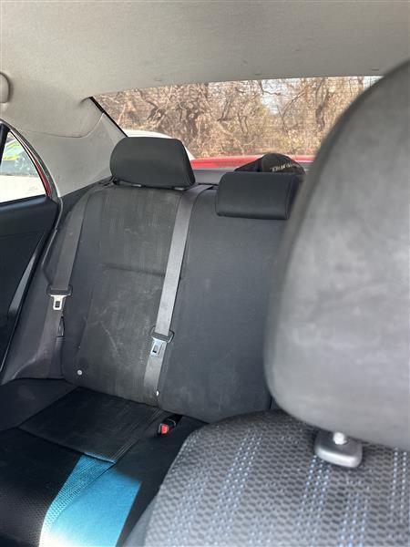 Toyota Corolla 4dr Sdn Auto LE (Natl) 2011