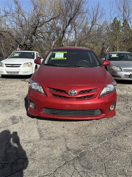 Toyota Corolla 4dr Sdn Auto LE (Natl) 2011