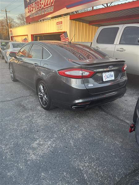 Ford Fusion 4dr Sdn Titanium FWD 2015