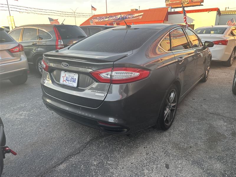 Ford Fusion 4dr Sdn Titanium FWD 2015