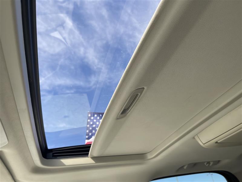 Chevrolet Tahoe 2WD 4dr 1500 LT 2013