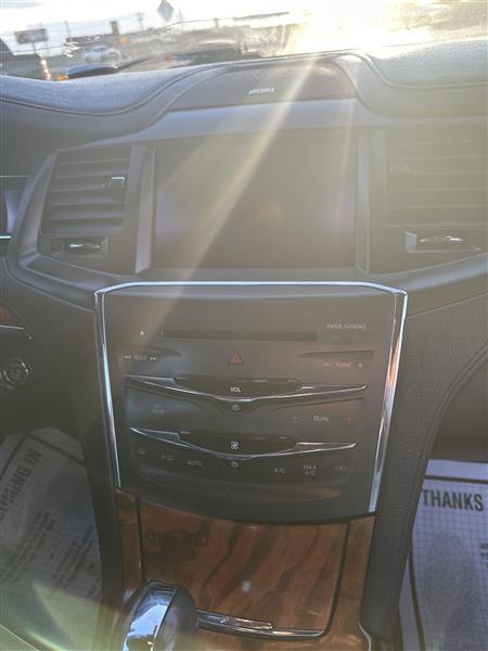 Lincoln MKS 4dr Sdn 3.7L FWD 2013