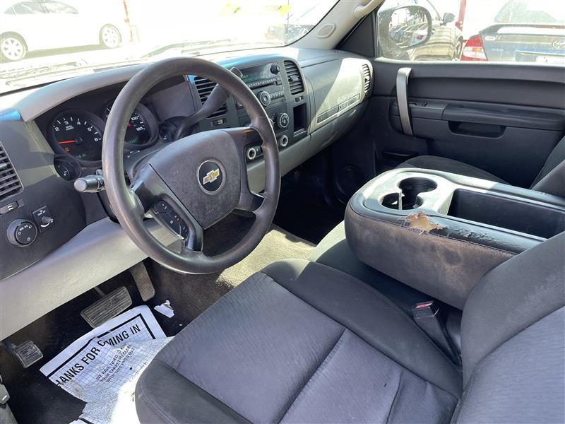 Chevrolet Silverado 1500 2WD Crew Cab 143.5" LS 2011