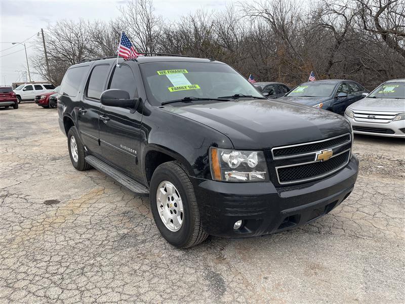 Chevrolet Suburban 2WD 4dr 1500 LT 2013