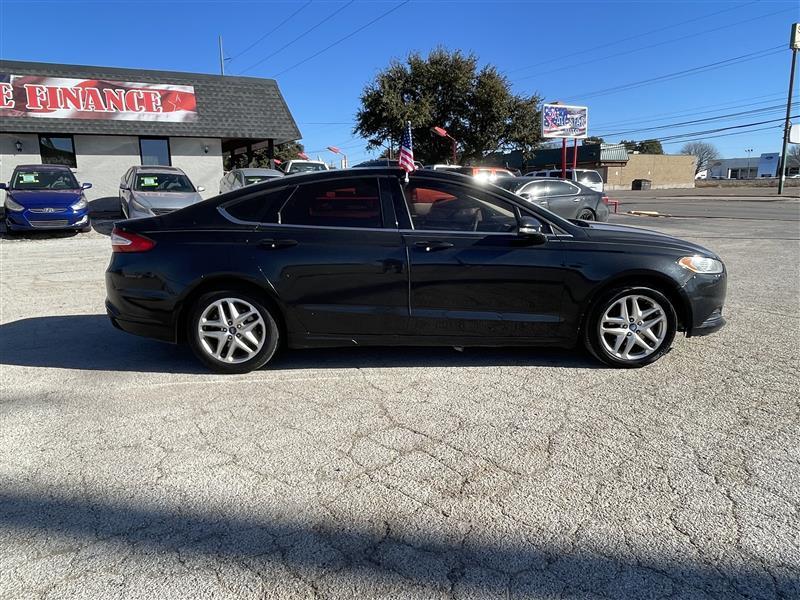 Ford Fusion 4dr Sdn SE FWD 2013