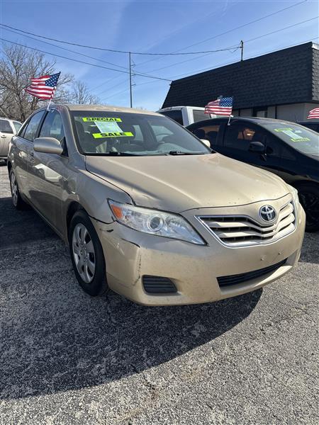 Toyota Camry 4dr Sdn I4 Man LE (Natl) 2011