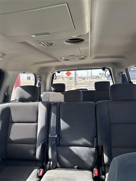 Nissan Armada 2WD 4dr SV 2011