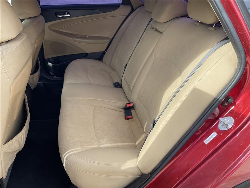 Hyundai Sonata 4dr Sdn 2.4L Auto GLS 2011