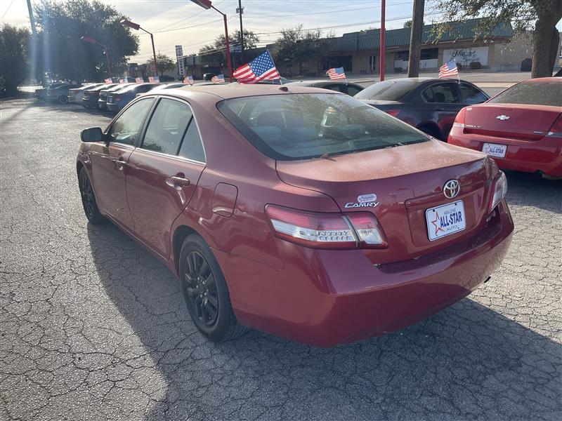 Toyota Camry 4dr Sdn I4 Man LE (Natl) 2011