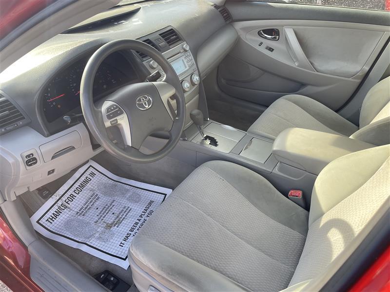 Toyota Camry 4dr Sdn I4 Man LE (Natl) 2011