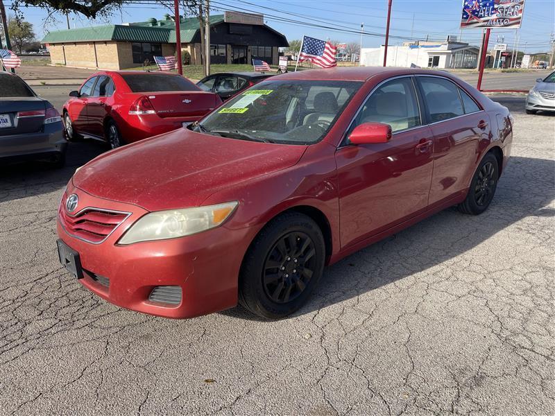 Toyota Camry 4dr Sdn I4 Man LE (Natl) 2011