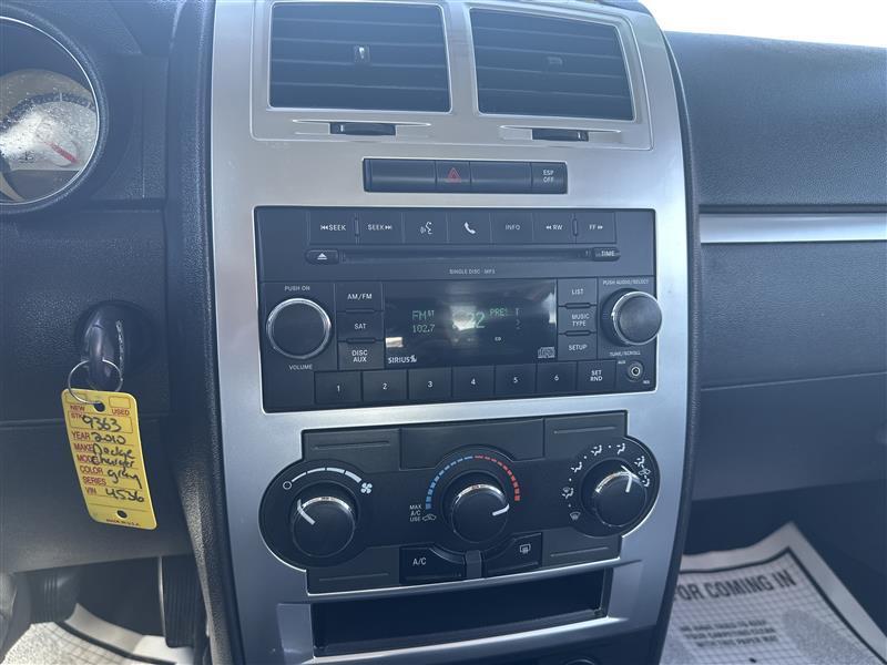 Dodge Charger 4dr Sdn SXT RWD 2010