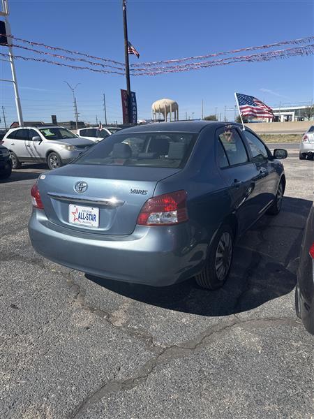 Toyota Yaris 4dr Sdn Auto (Natl) 2012