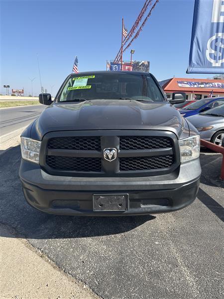 RAM 1500 Tradesman 4x4 Quad Cab 6'4" Box 2017