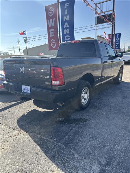 RAM 1500 Tradesman 4x4 Quad Cab 6'4" Box 2017