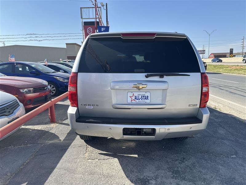 Chevrolet Tahoe 4WD 4dr 1500 LT 2011