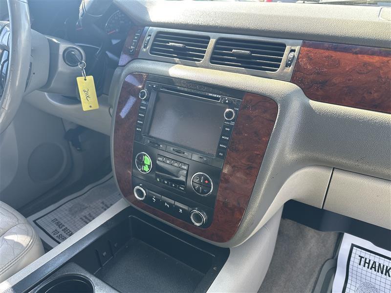 Chevrolet Tahoe 4WD 4dr 1500 LT 2011