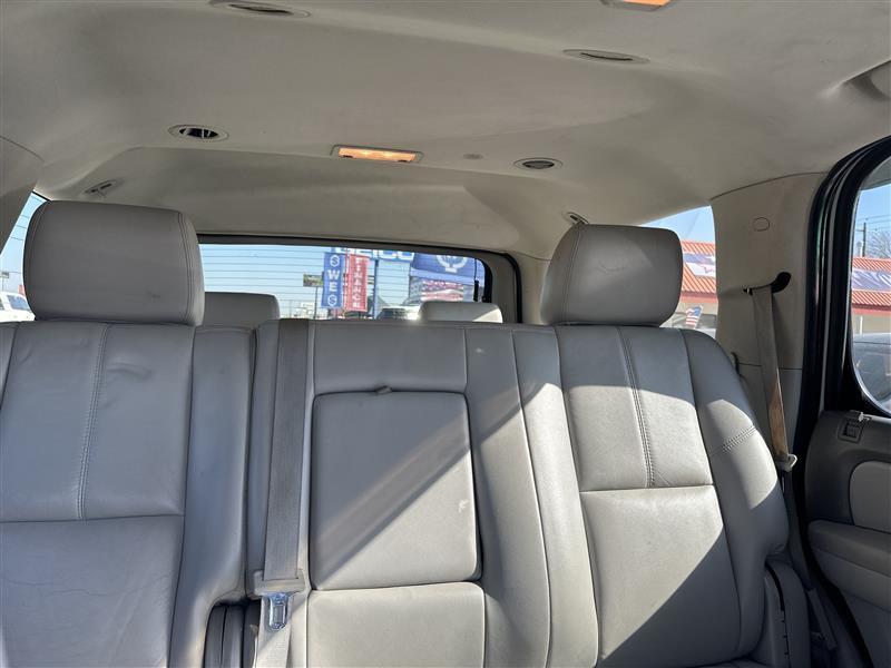 Chevrolet Tahoe 4WD 4dr 1500 LT 2011