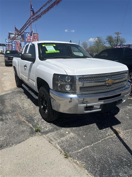 Chevrolet Silverado 1500 4WD Ext Cab 143.5" LT 2012