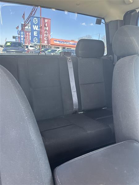 Chevrolet Silverado 1500 4WD Ext Cab 143.5" LT 2012