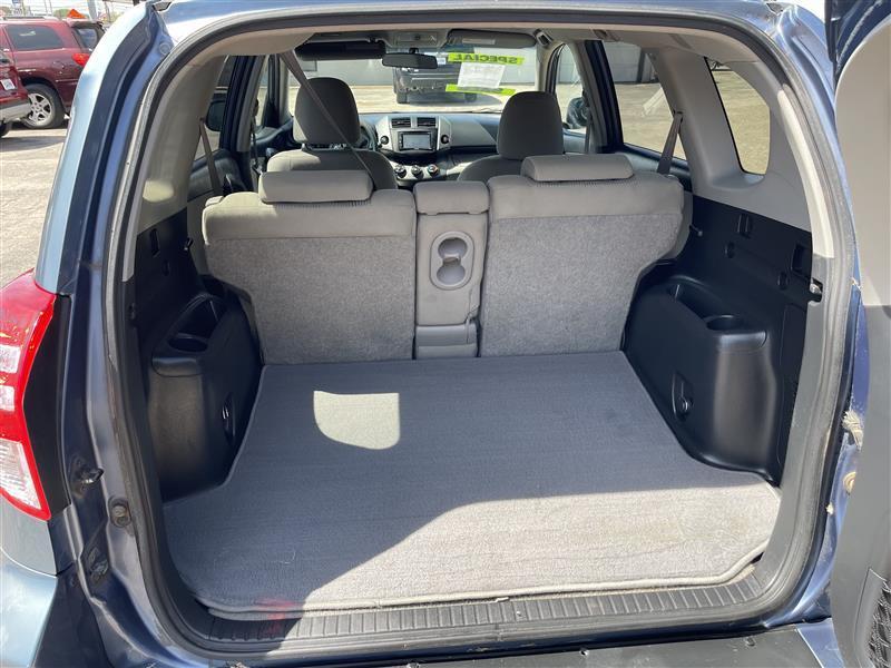 Toyota RAV4 4WD 4dr 4-cyl 4-Spd AT (Natl) 2010