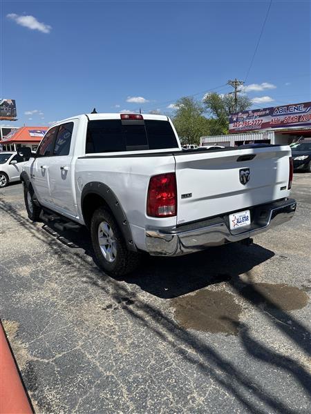 RAM 1500 2WD Crew Cab 140.5" SLT 2014