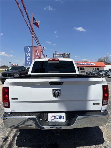 RAM 1500 2WD Crew Cab 140.5" SLT 2014