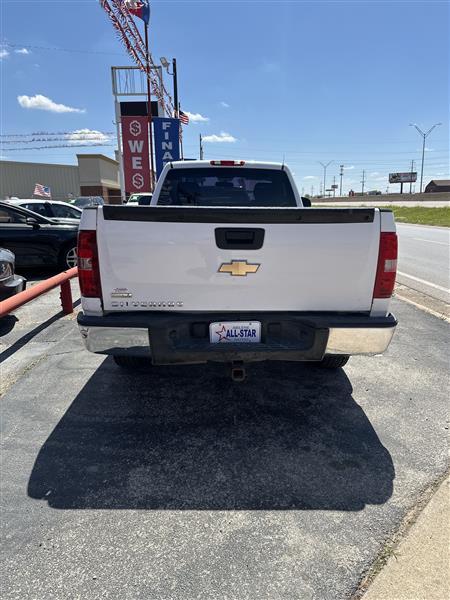 Chevrolet Silverado 1500 4WD Reg Cab 133.0" Work Truck 2011