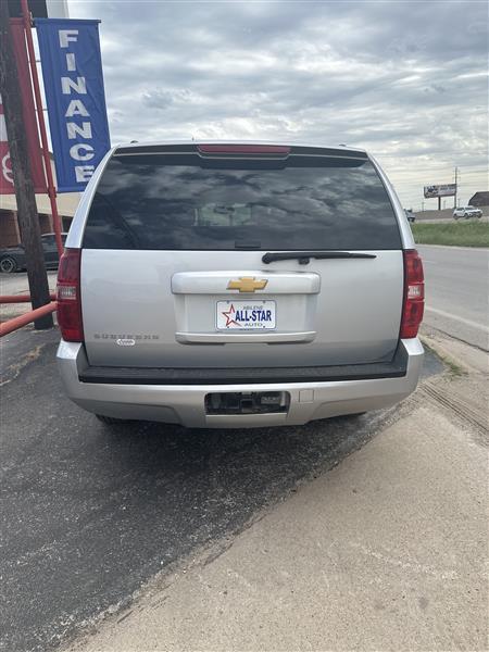 Chevrolet Suburban 2WD 4dr 1500 LS 2013