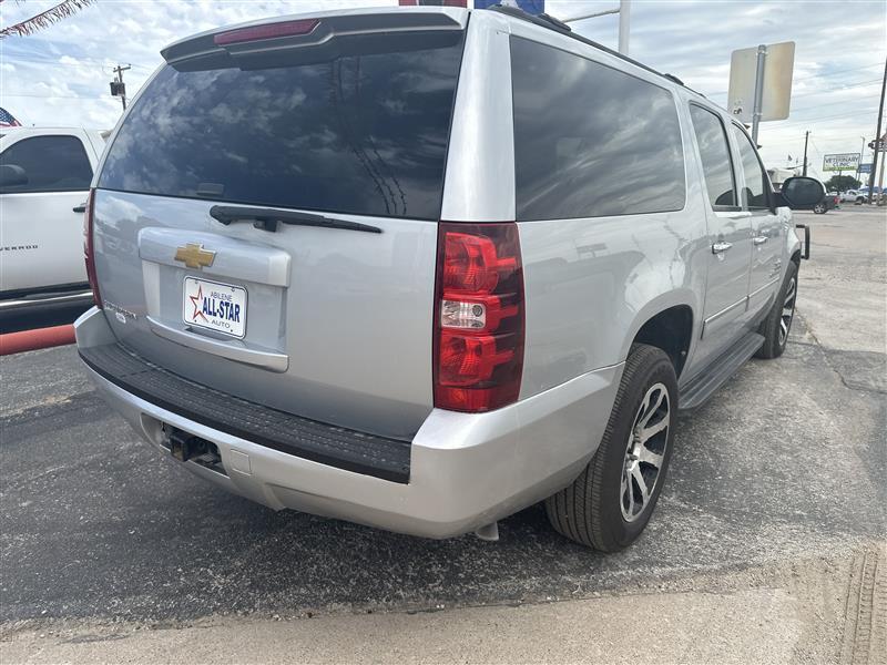 Chevrolet Suburban 2WD 4dr 1500 LS 2013